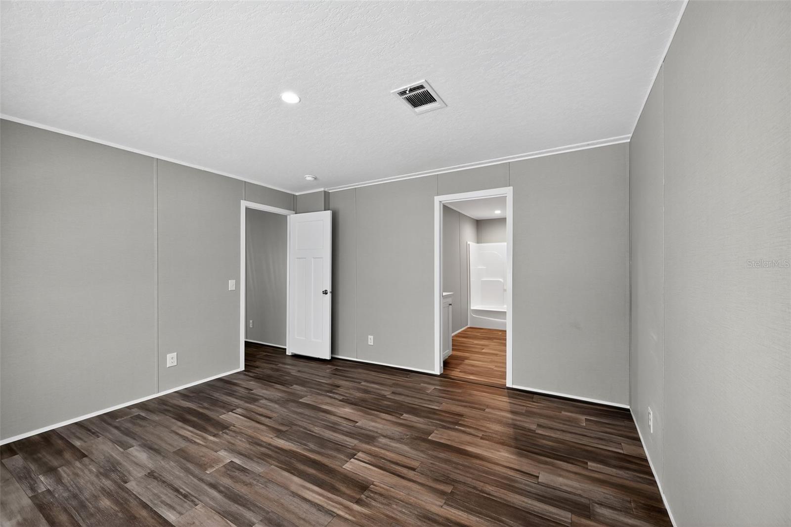 Image 20 of 32 For 134 Weerts Road