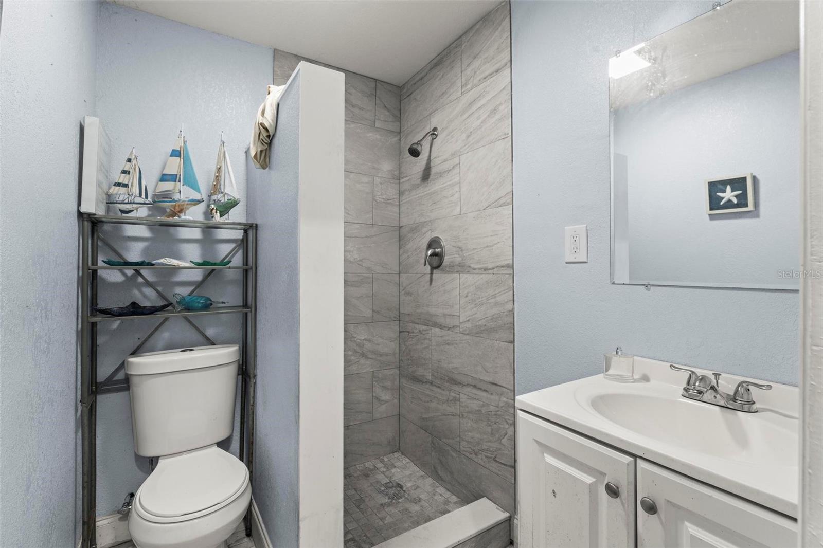 Image 18 of 30 For 2206 Shirah Road