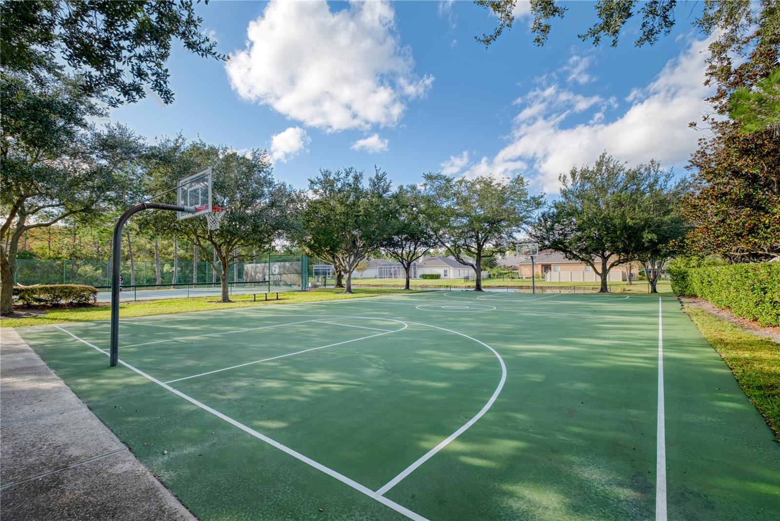 Listing photo id 36 for 2425 Greenwillow Drive