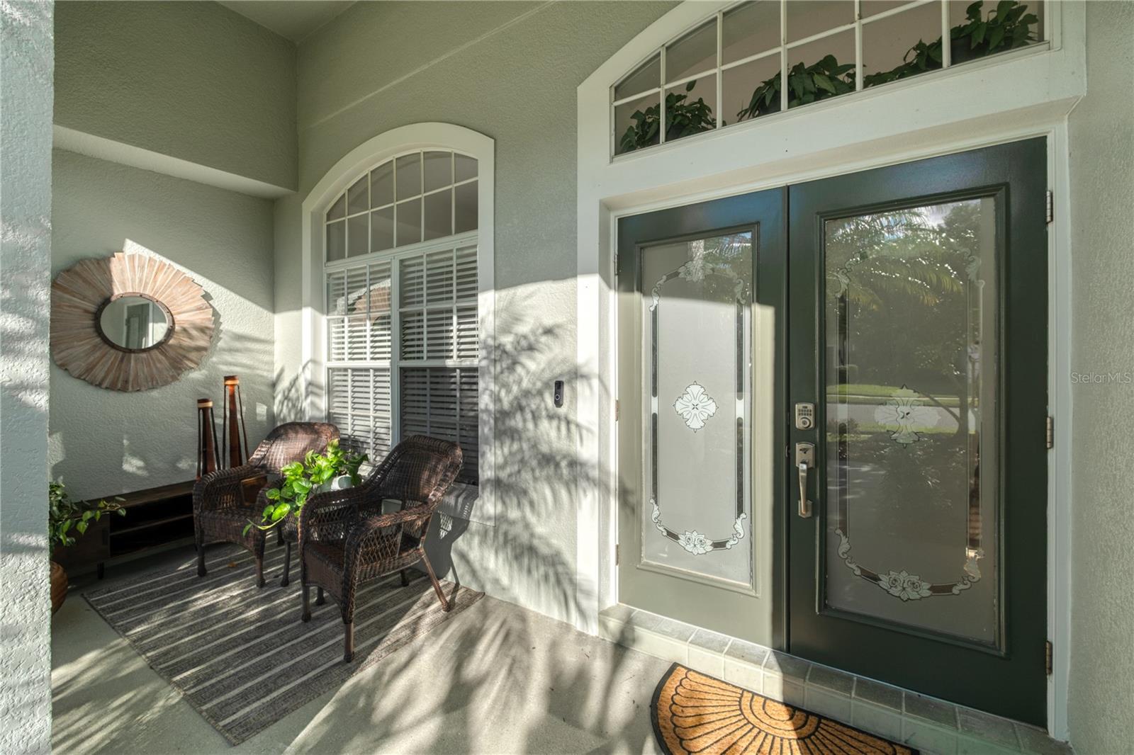 Listing photo id 2 for 2425 Greenwillow Drive