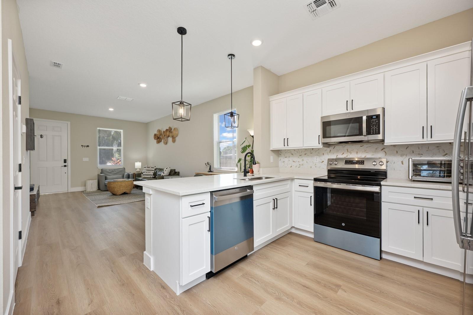 Image 4 of 20 For 1431 39th Street