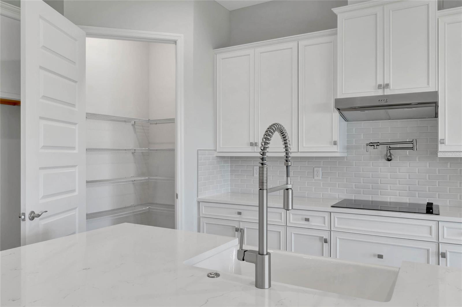 Image 13 of 35 For 3675 Malawi