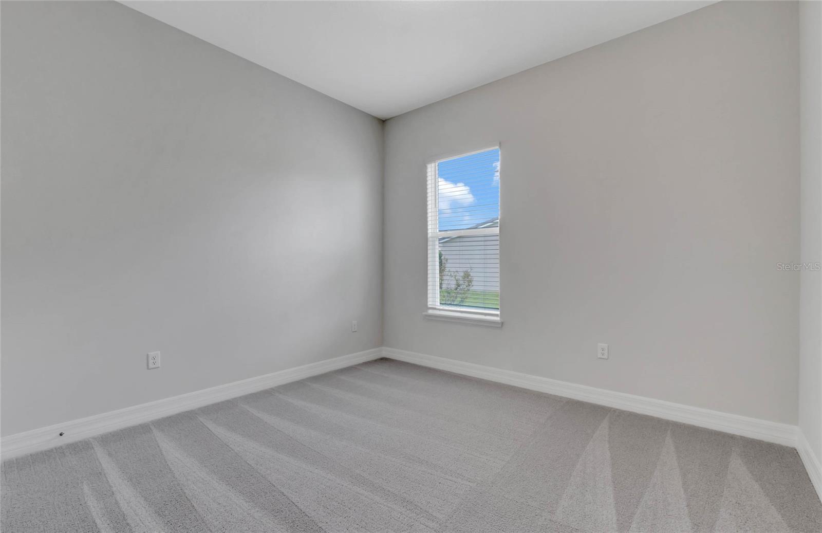 Image 18 of 35 For 3675 Malawi