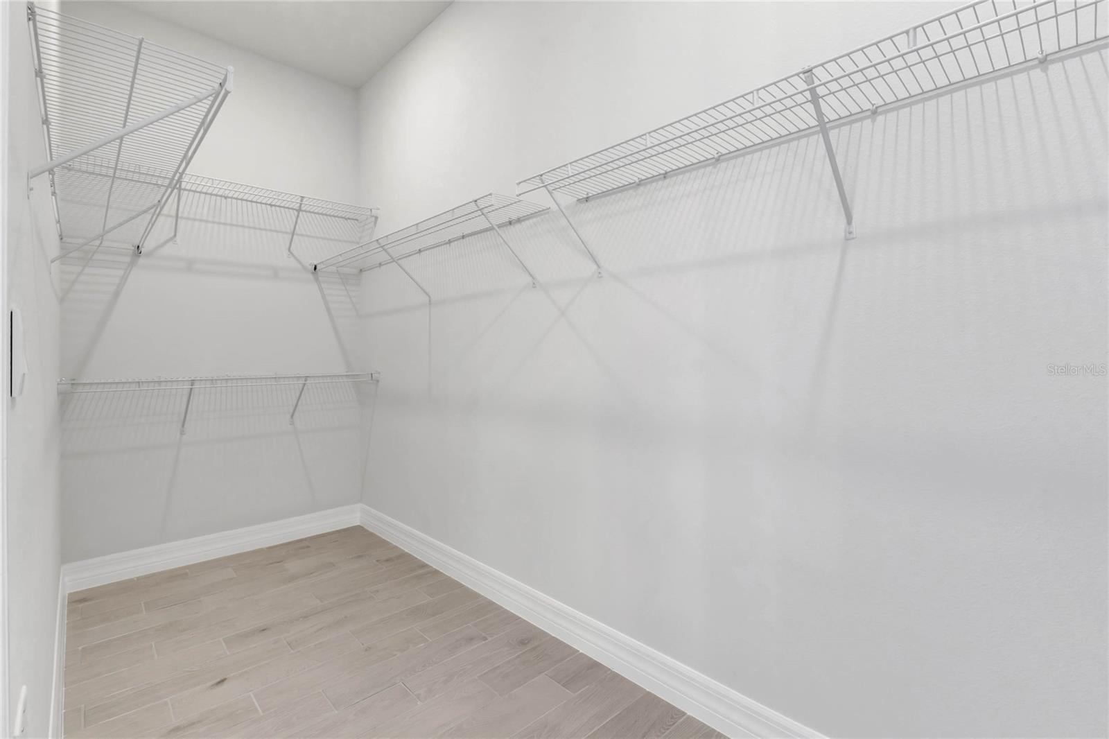 Image 28 of 35 For 3675 Malawi