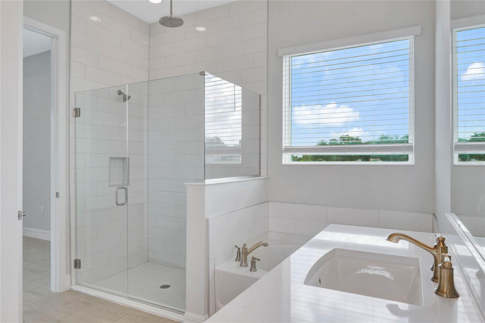 Image 31 of 35 For 3675 Malawi