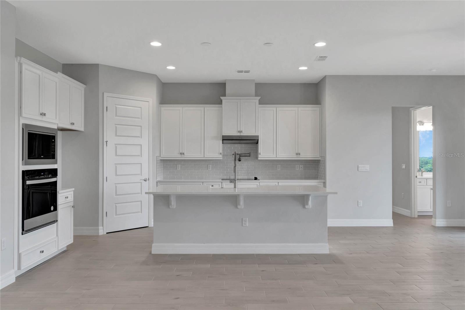 Image 8 of 35 For 3675 Malawi