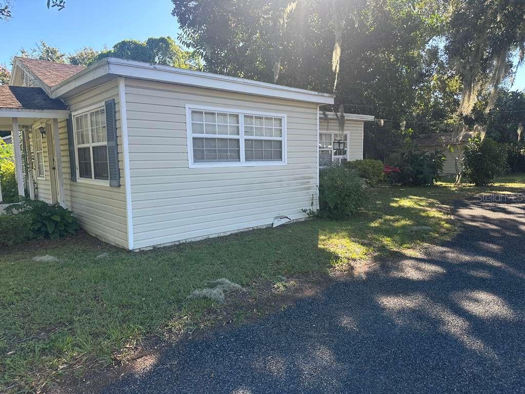 Image 4 of 4 For 944 Columbia Street