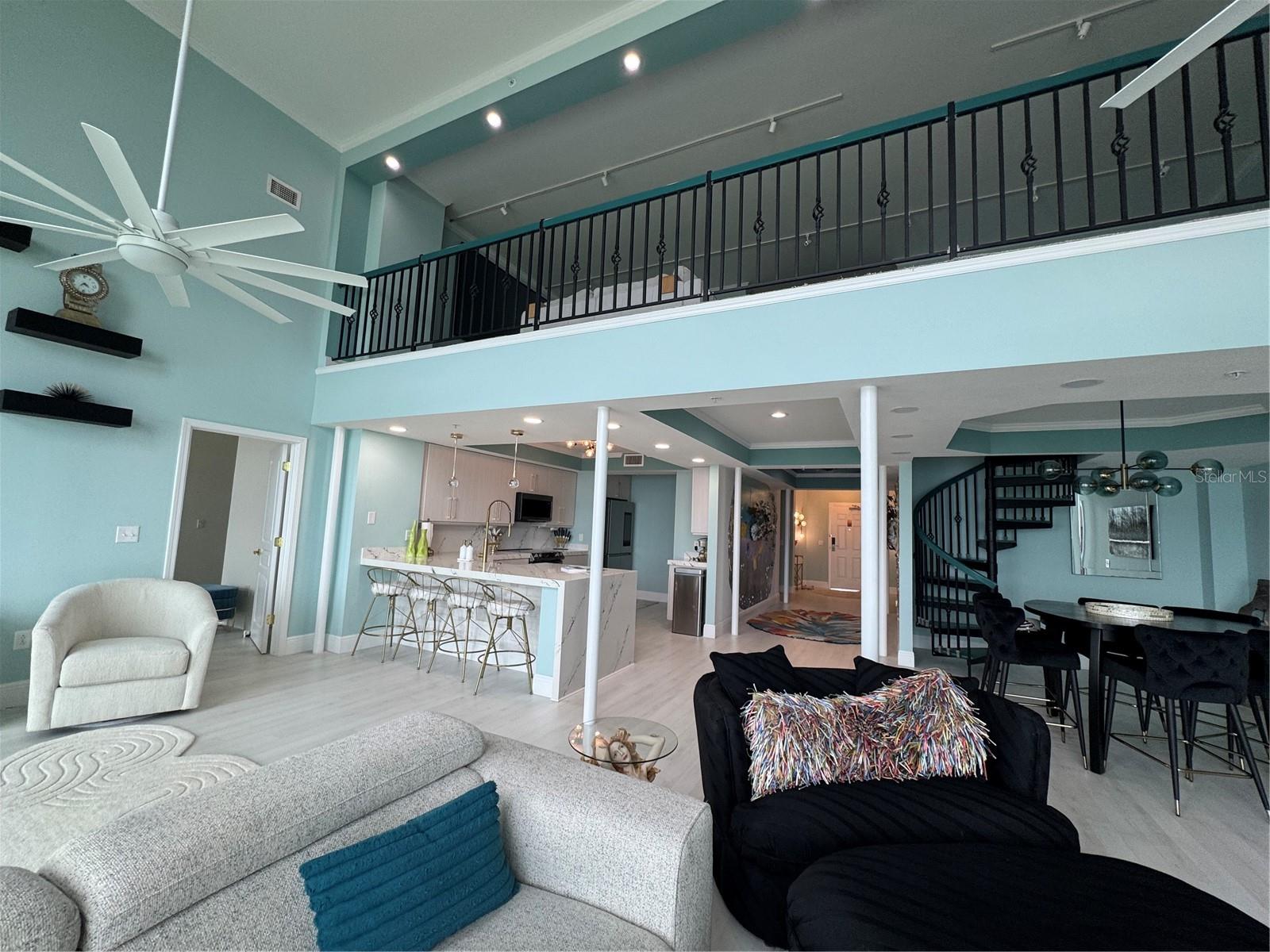 Image 12 of 41 For 200 Ocean Crest Drive 1112