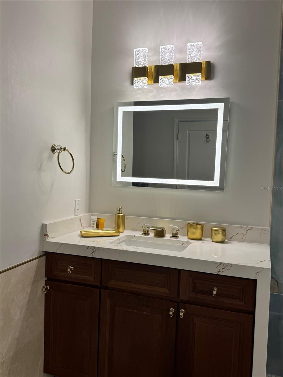 Image 24 of 41 For 200 Ocean Crest Drive 1112