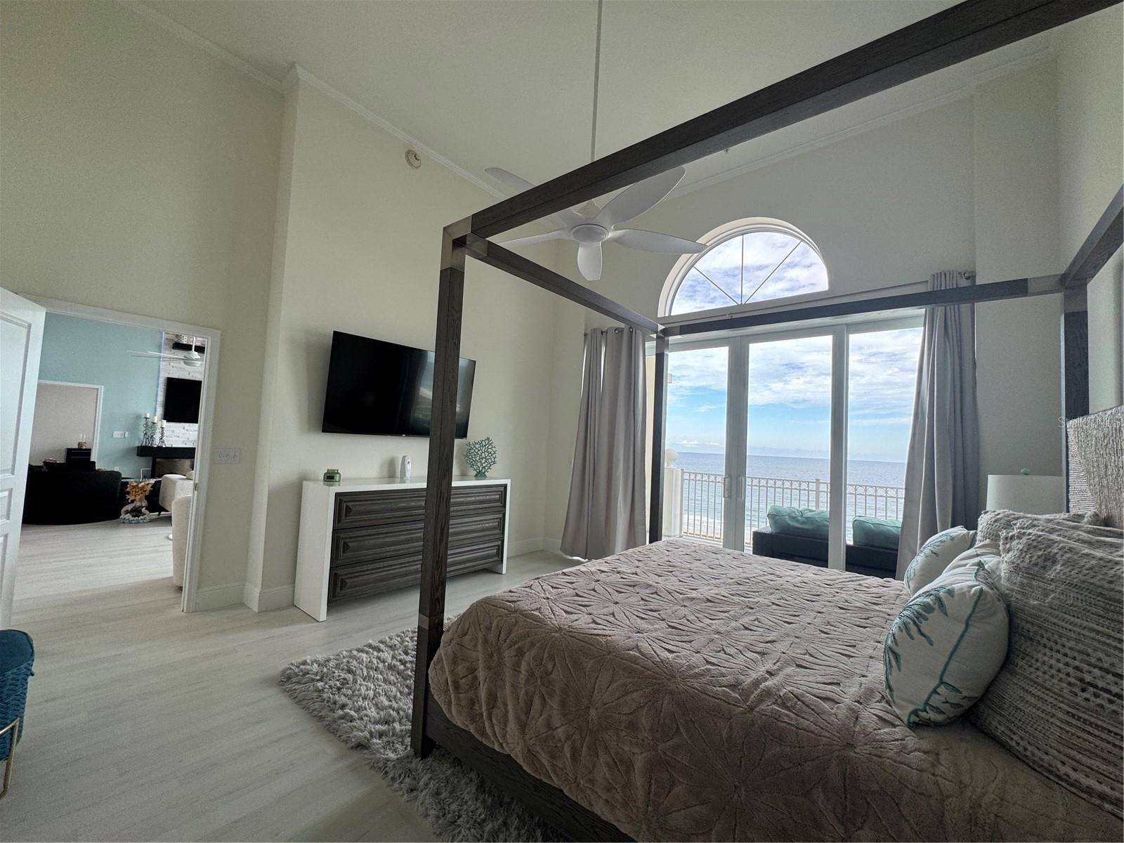 Image 26 of 41 For 200 Ocean Crest Drive 1112