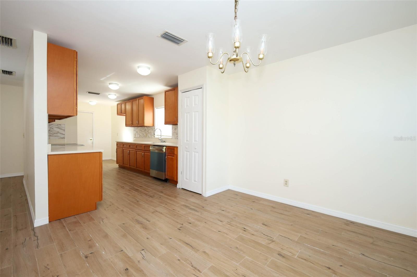 Image 10 of 38 For 11842 Atlin Drive