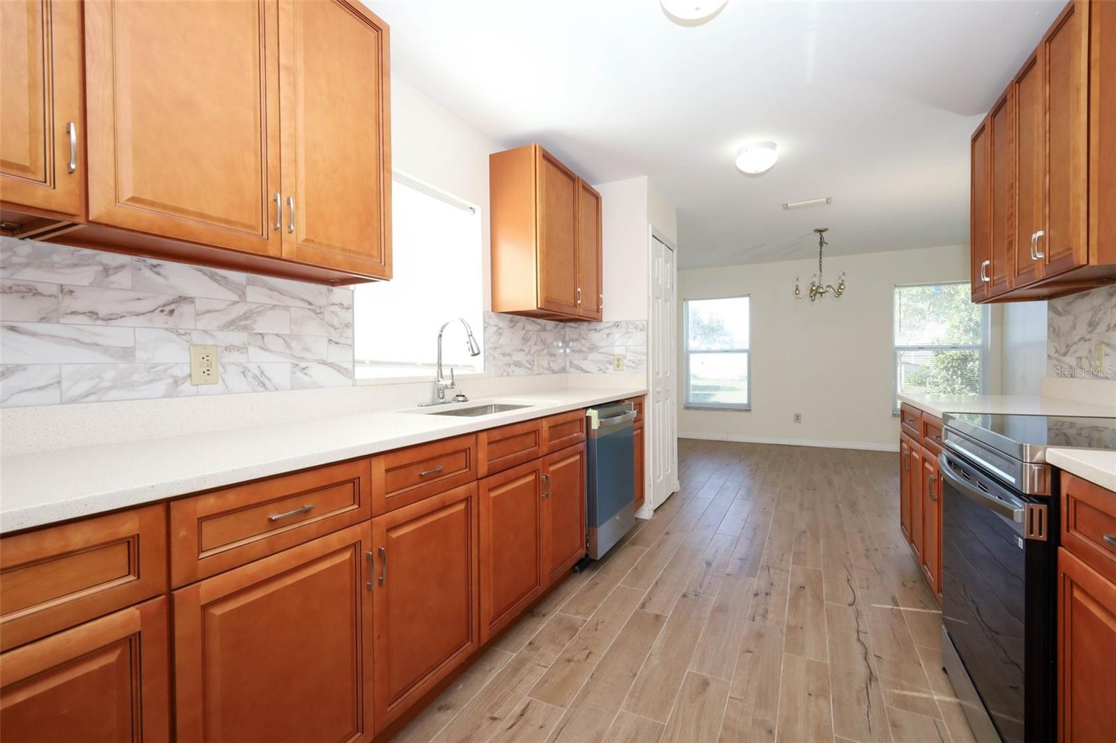 Image 11 of 38 For 11842 Atlin Drive