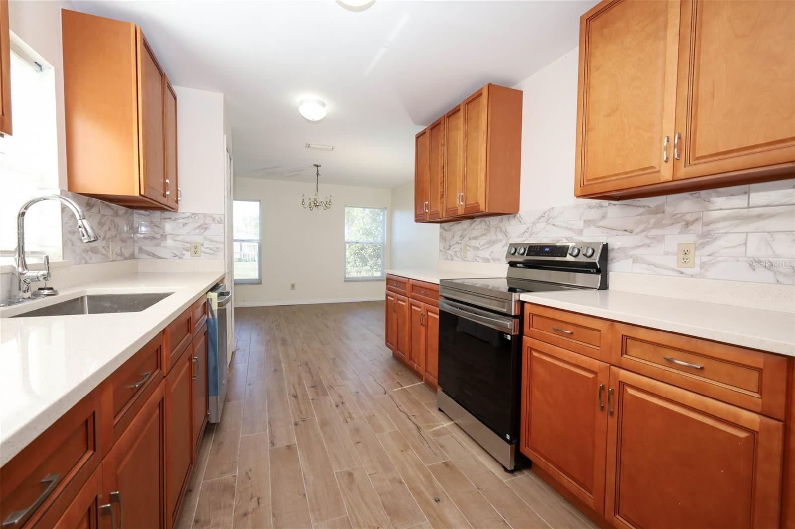 Image 12 of 38 For 11842 Atlin Drive