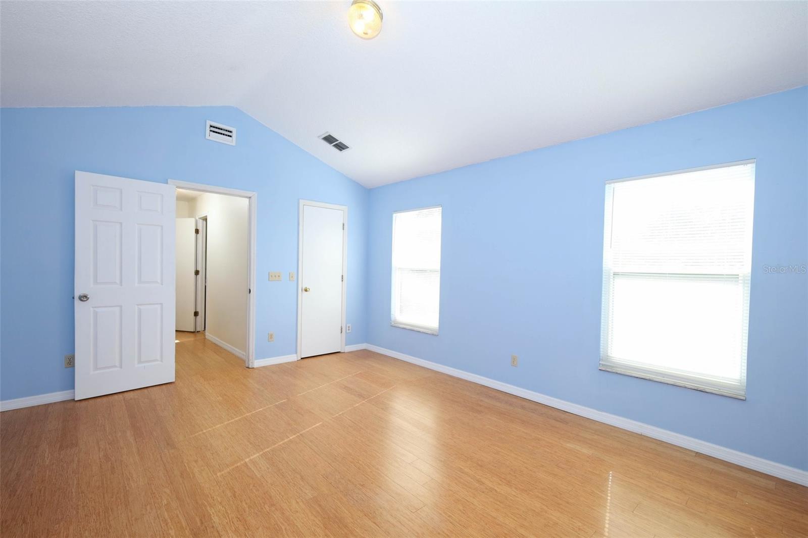 Image 20 of 38 For 11842 Atlin Drive