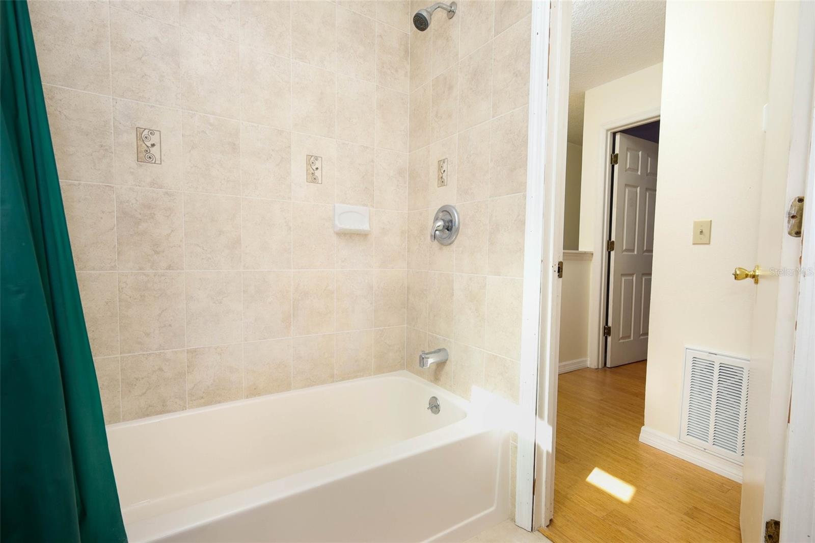 Image 28 of 38 For 11842 Atlin Drive