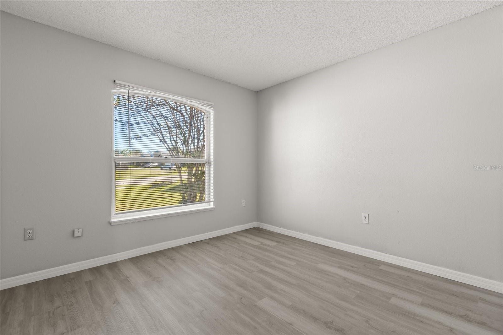 Image 13 of 27 For 6404 Pomeroy Circle