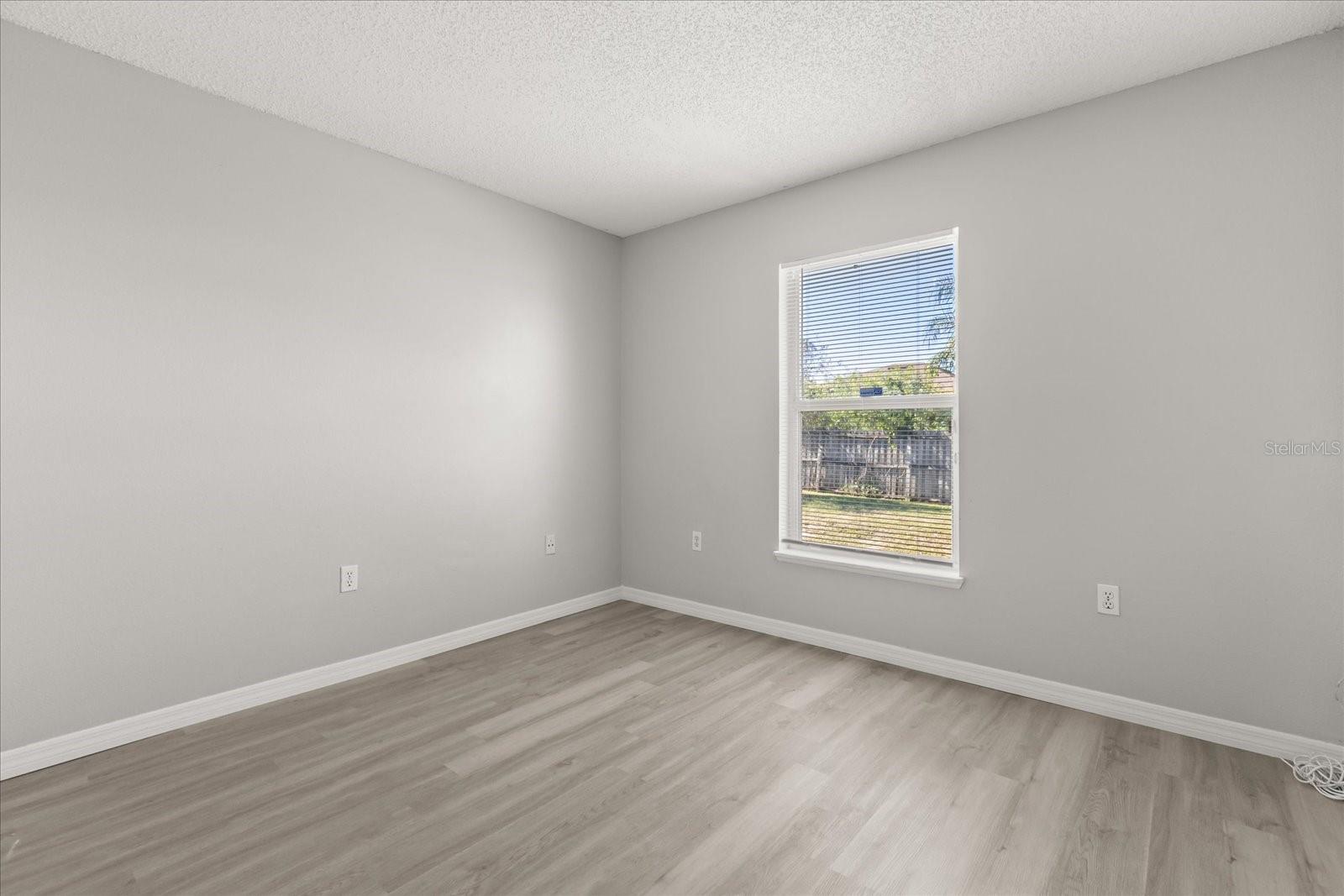 Image 16 of 27 For 6404 Pomeroy Circle