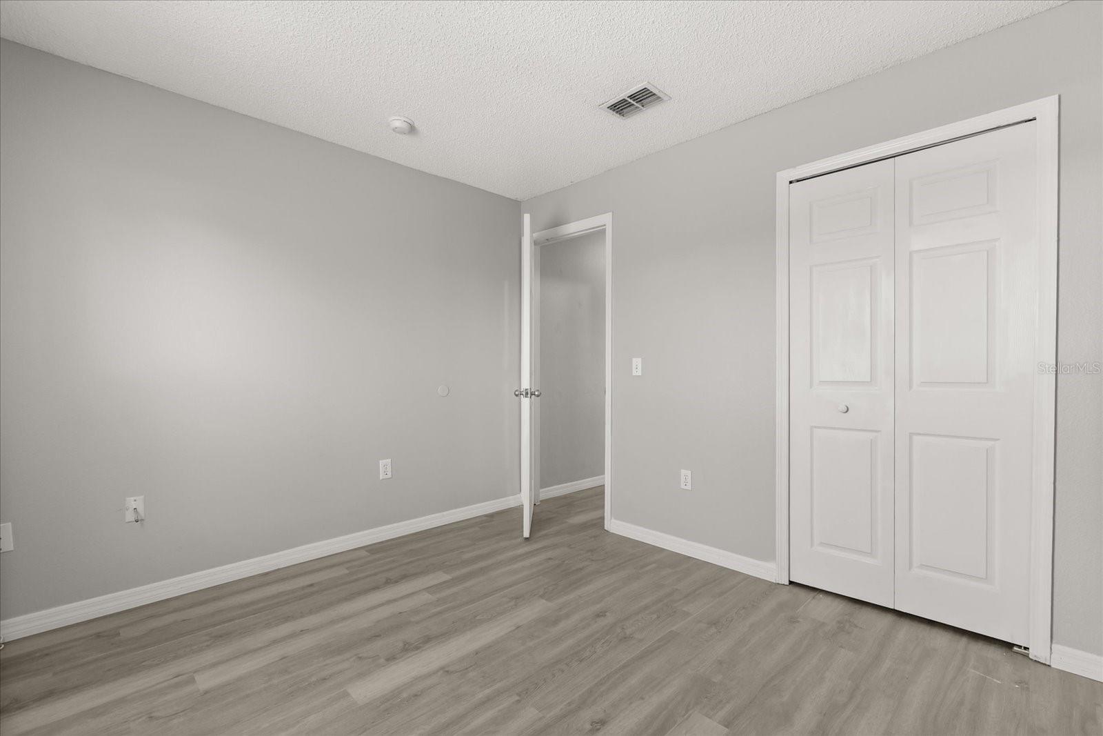 Image 17 of 27 For 6404 Pomeroy Circle