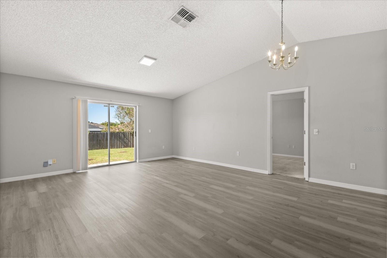 Image 4 of 27 For 6404 Pomeroy Circle