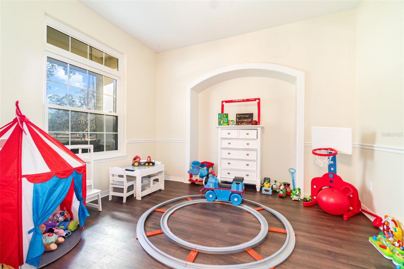 Image 13 of 35 For 22631 Robbins Road