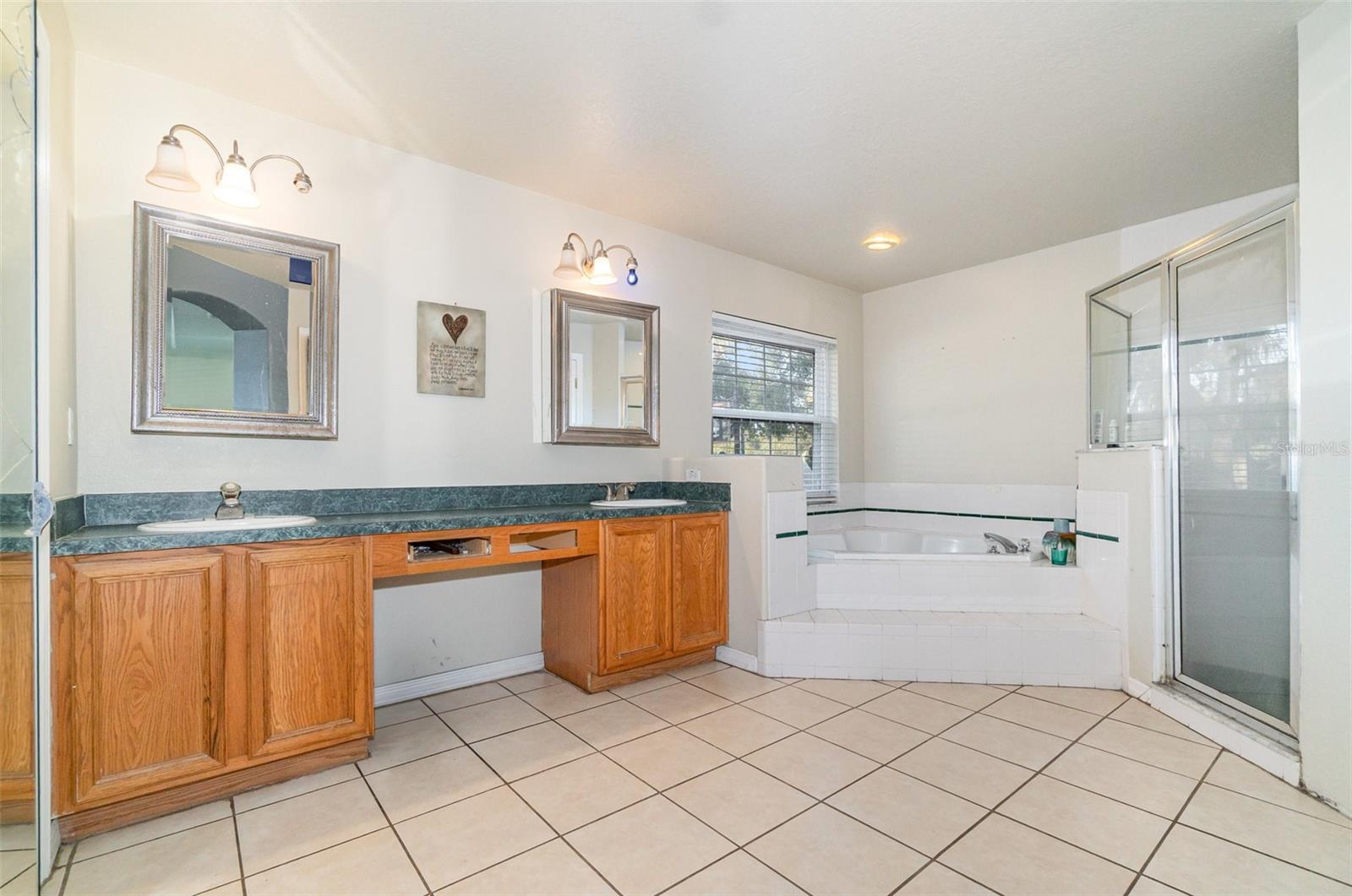 Image 18 of 35 For 22631 Robbins Road