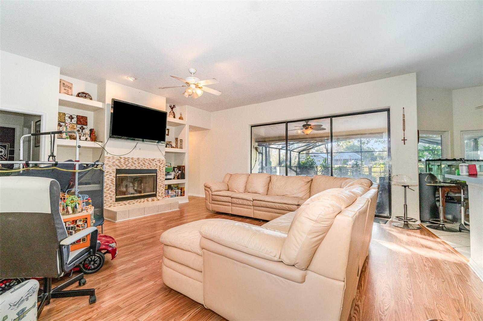 Image 6 of 35 For 22631 Robbins Road