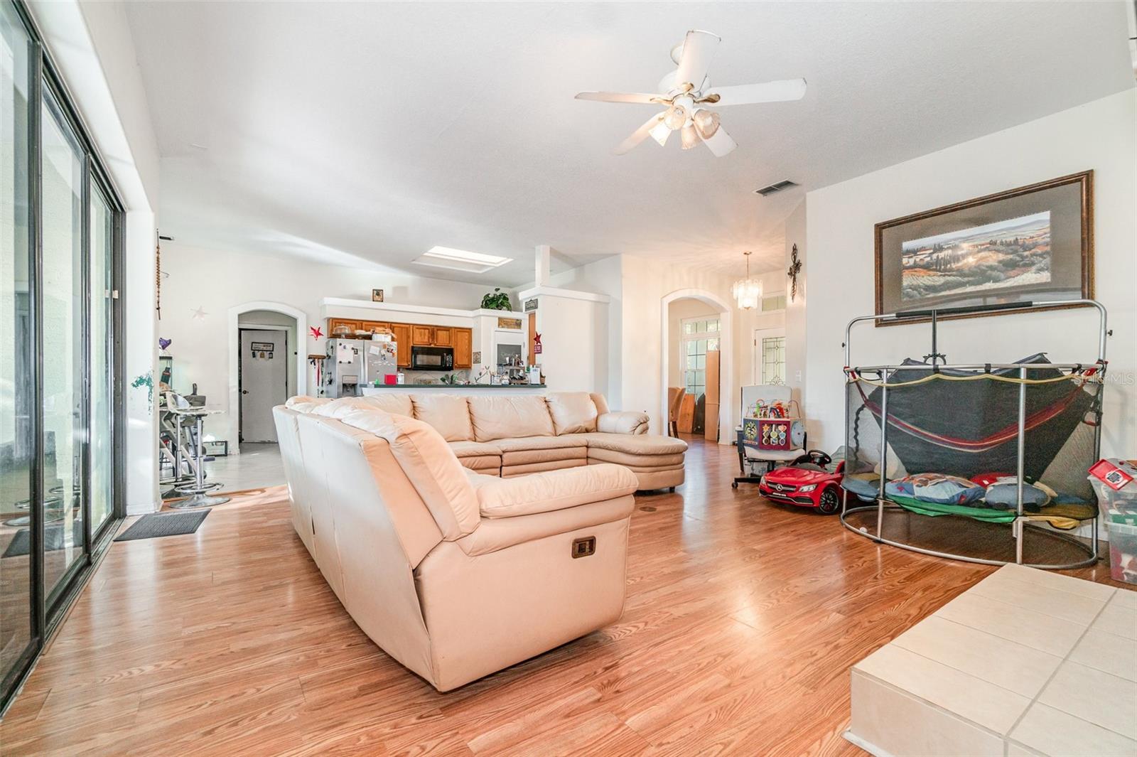 Image 7 of 35 For 22631 Robbins Road