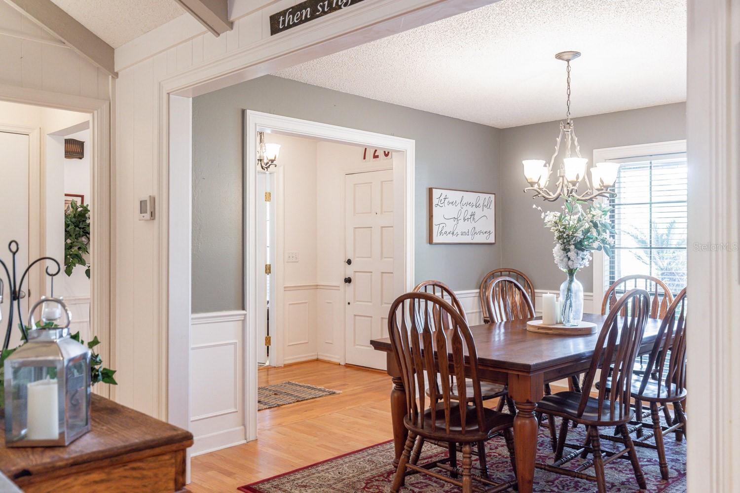 Image 12 of 48 For 728 Riverbend Boulevard