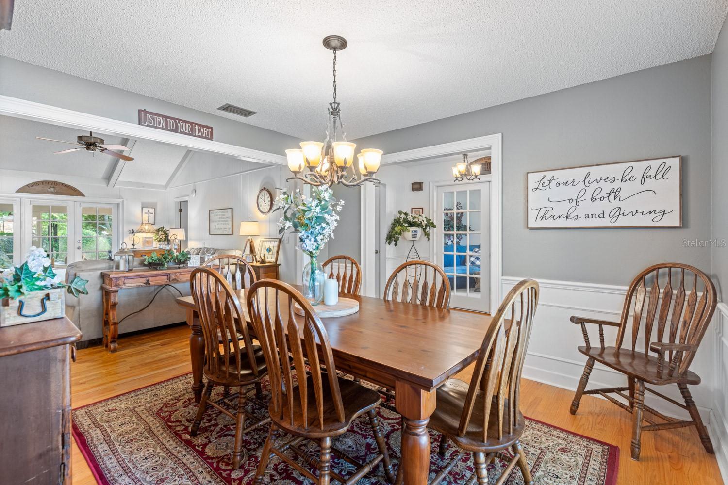 Image 13 of 48 For 728 Riverbend Boulevard