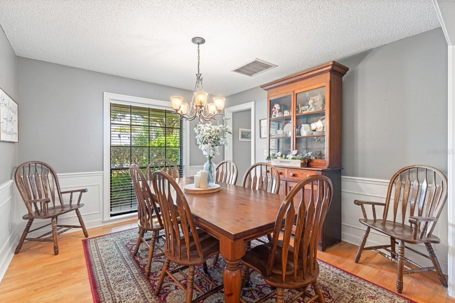 Image 14 of 48 For 728 Riverbend Boulevard