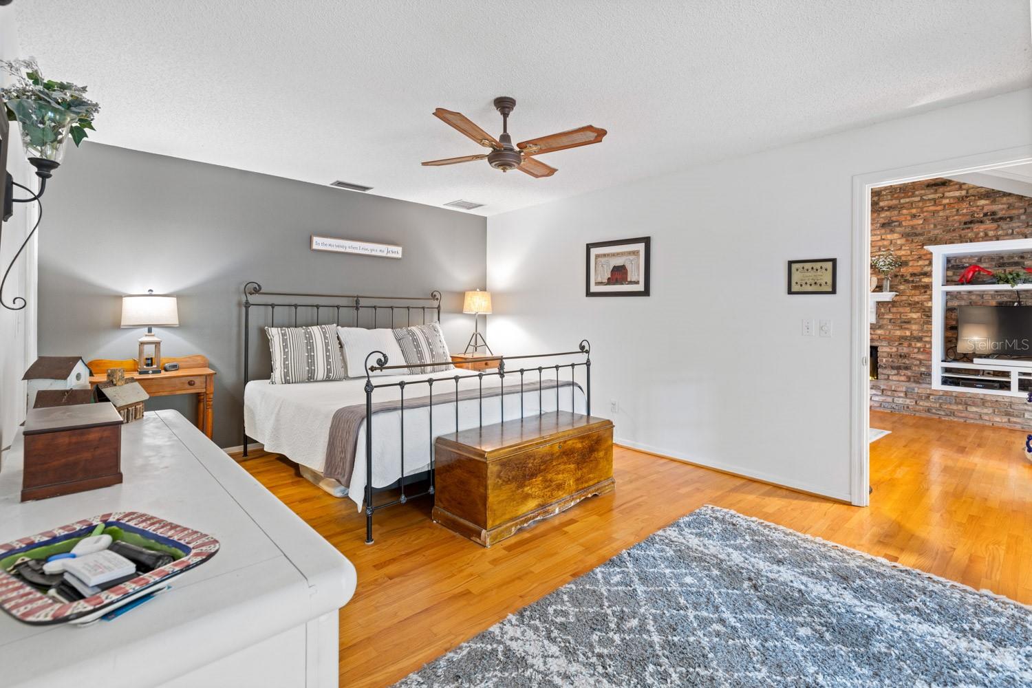 Image 16 of 48 For 728 Riverbend Boulevard