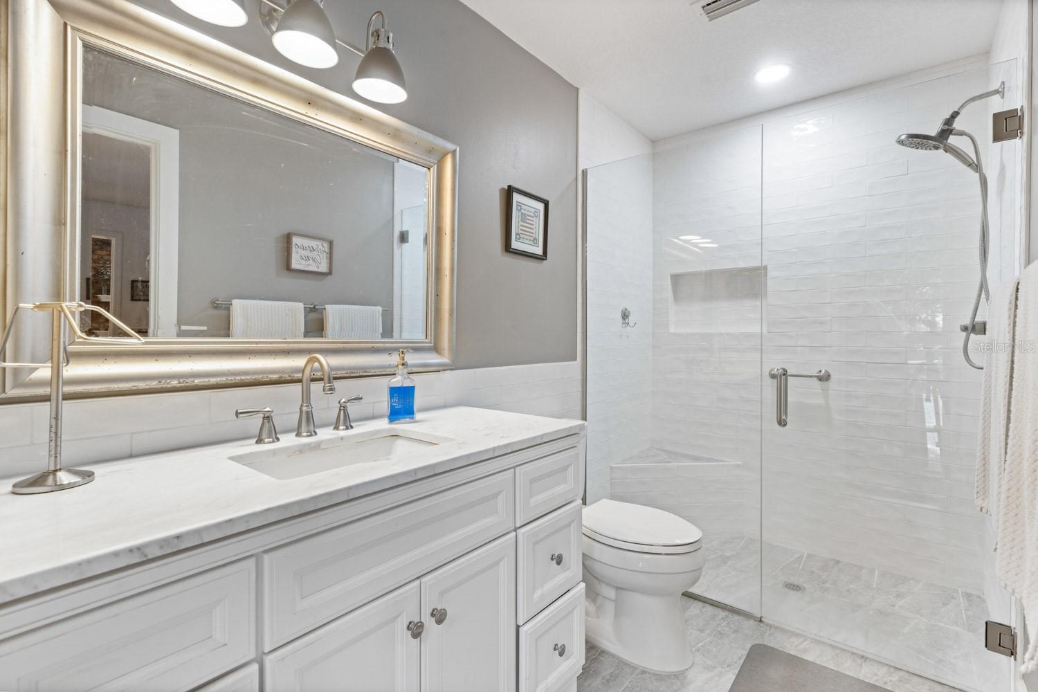 Image 17 of 48 For 728 Riverbend Boulevard