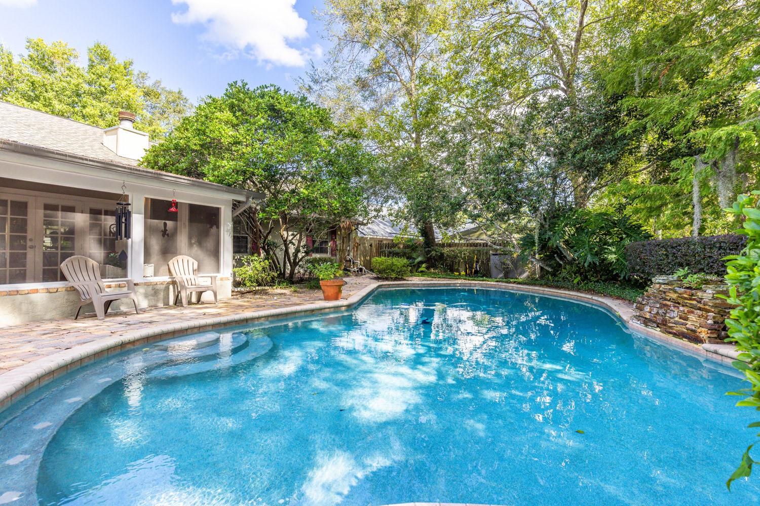 Image 21 of 48 For 728 Riverbend Boulevard