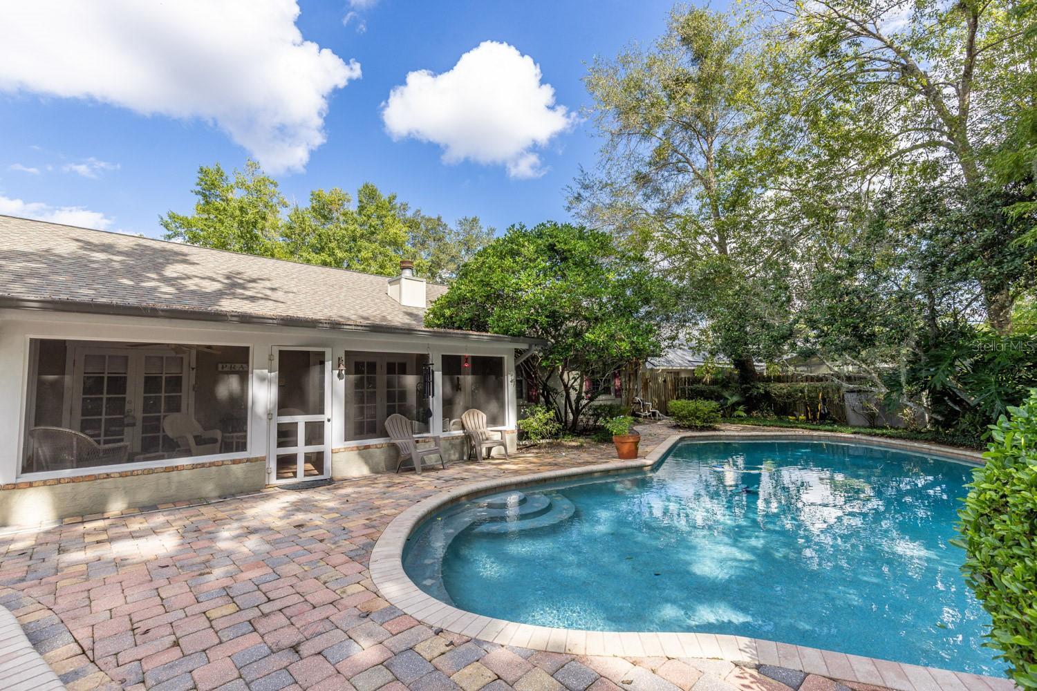 Image 23 of 48 For 728 Riverbend Boulevard