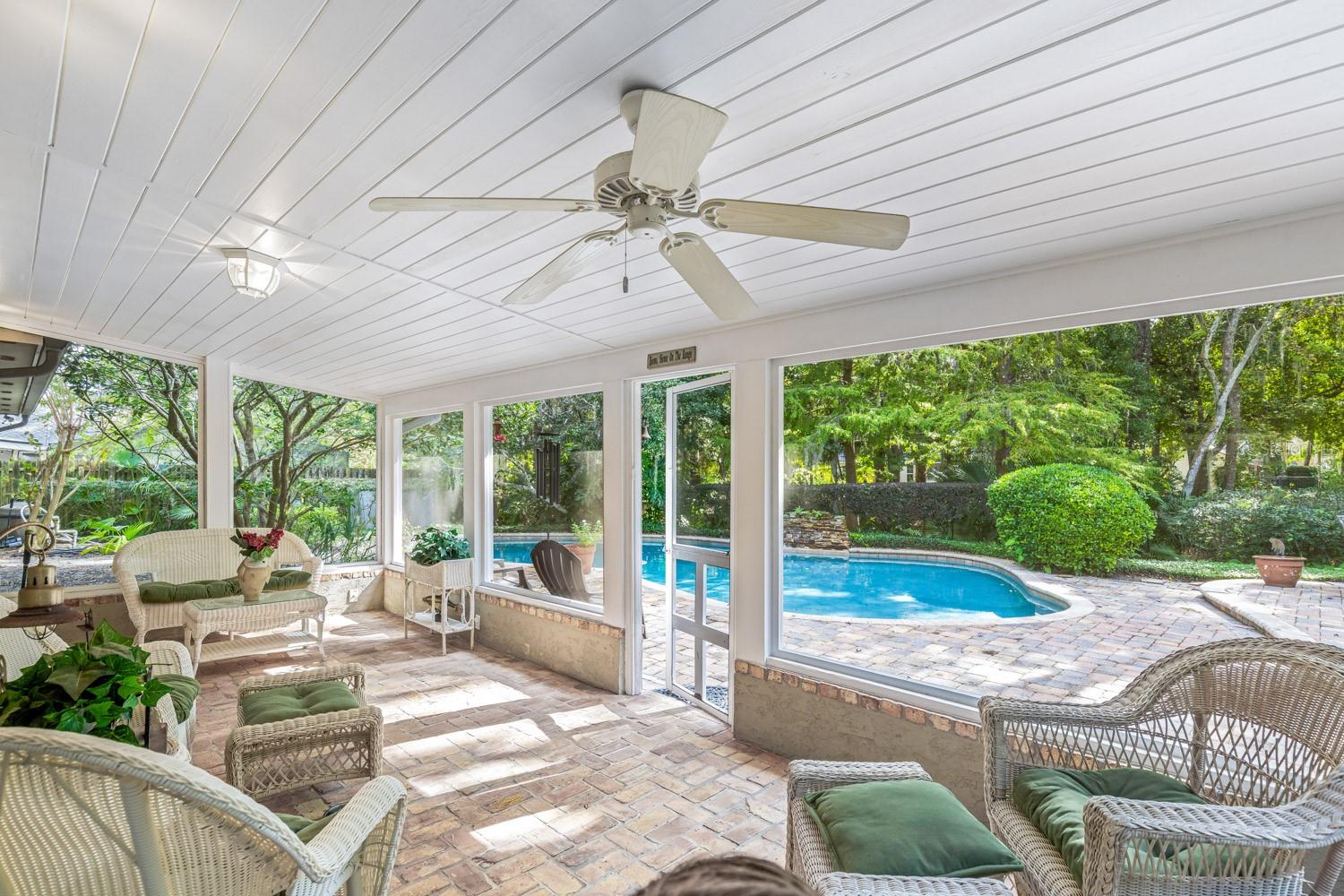 Image 24 of 48 For 728 Riverbend Boulevard