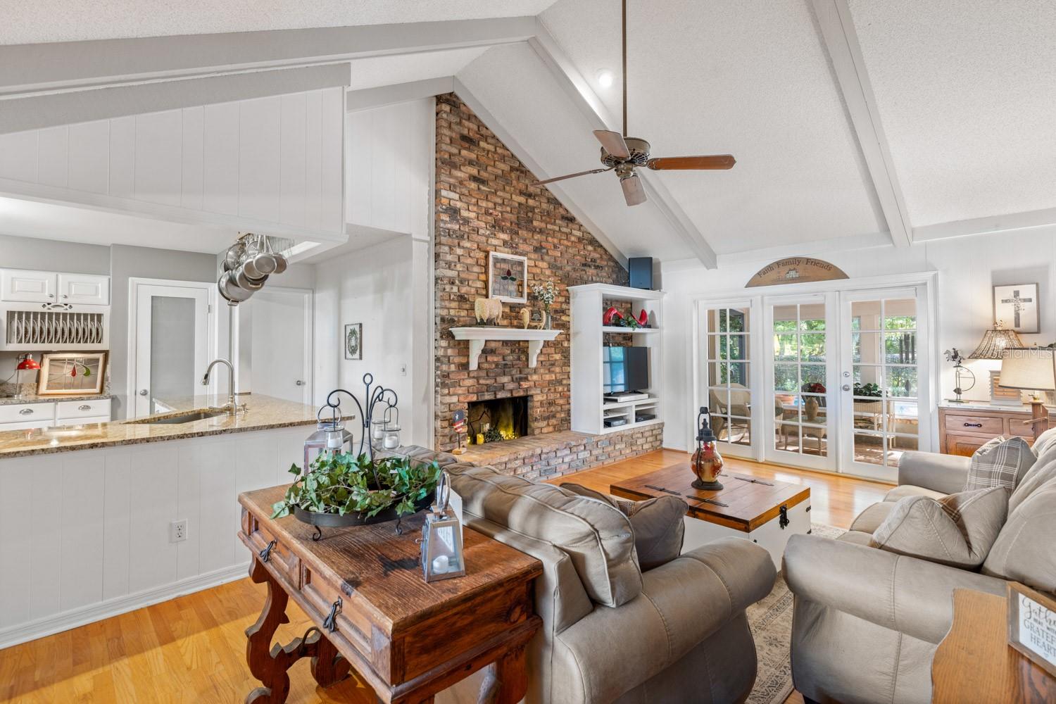 Image 27 of 48 For 728 Riverbend Boulevard