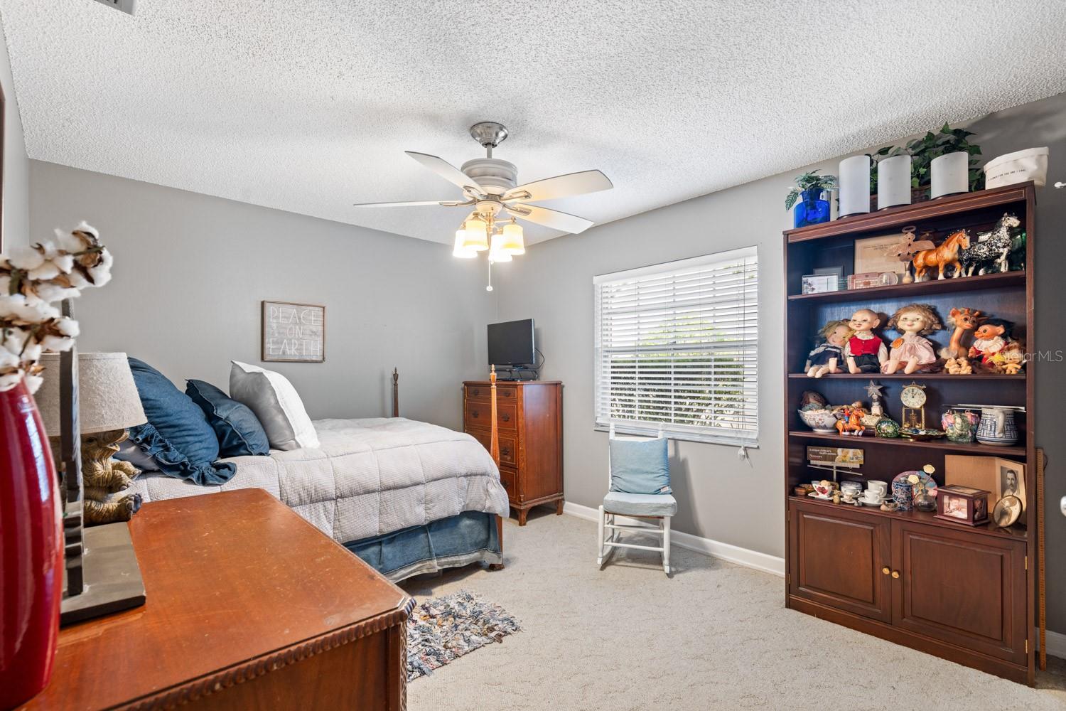 Image 34 of 48 For 728 Riverbend Boulevard