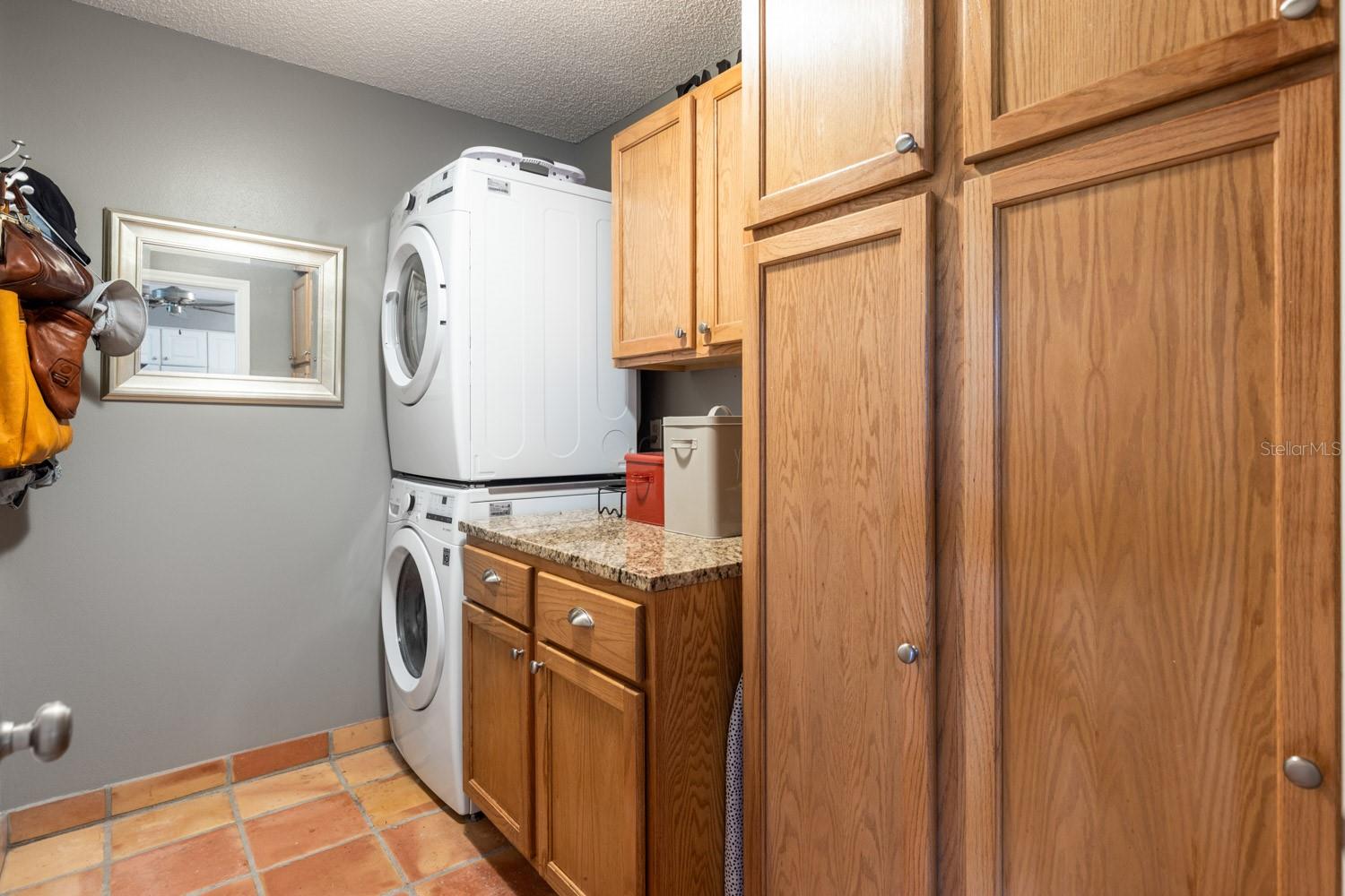 Image 37 of 48 For 728 Riverbend Boulevard