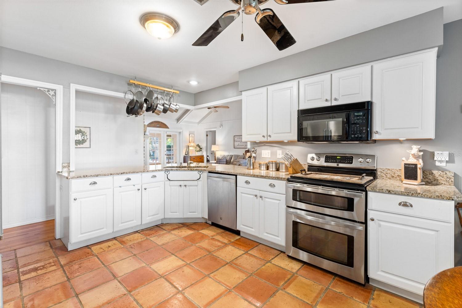 Image 5 of 48 For 728 Riverbend Boulevard