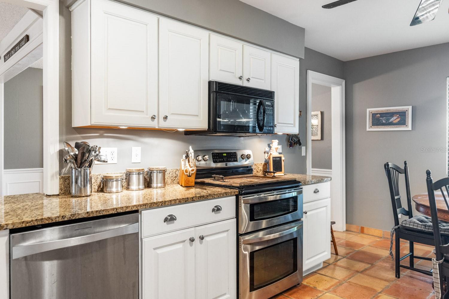 Image 6 of 48 For 728 Riverbend Boulevard