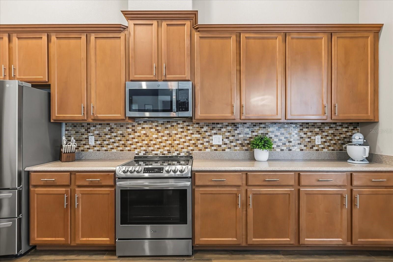 Listing photo id 9 for 6119 Hedgesparrows Ln