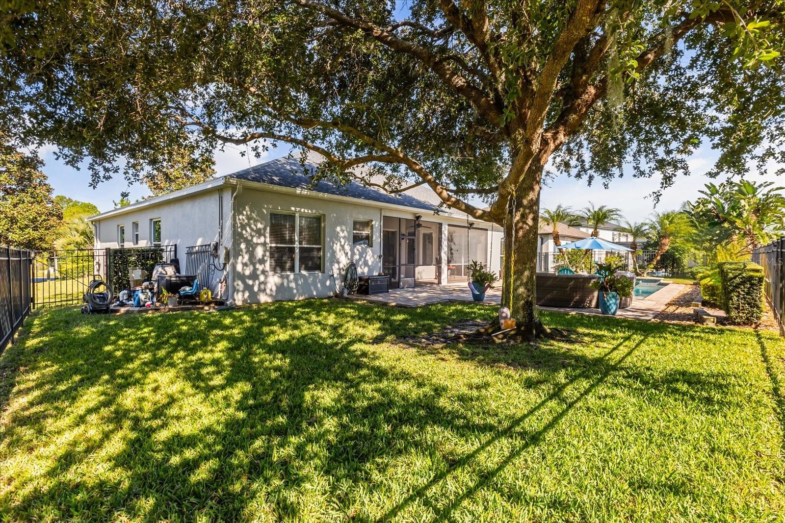 Listing photo id 35 for 6119 Hedgesparrows Ln