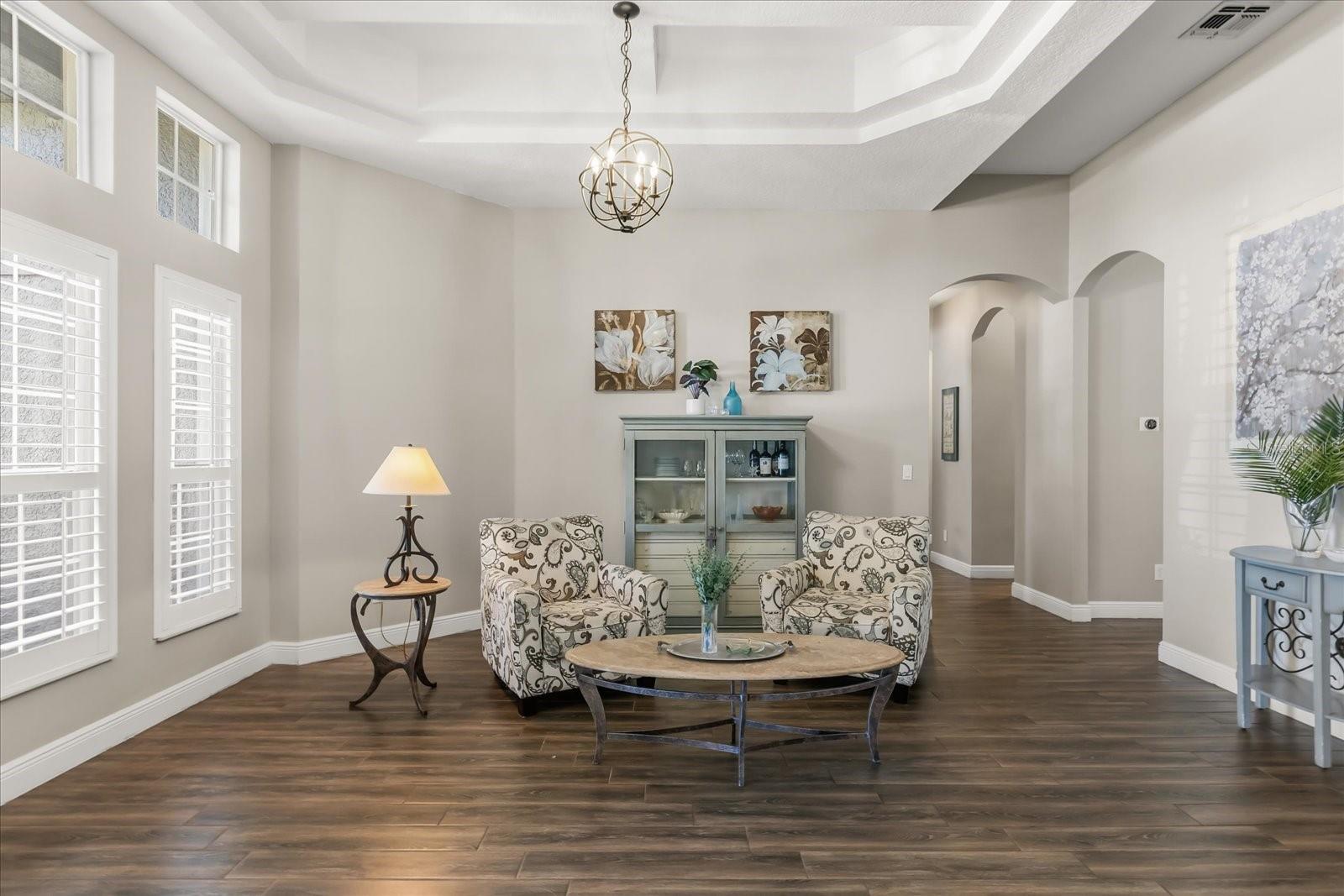 Listing photo id 4 for 6119 Hedgesparrows Ln