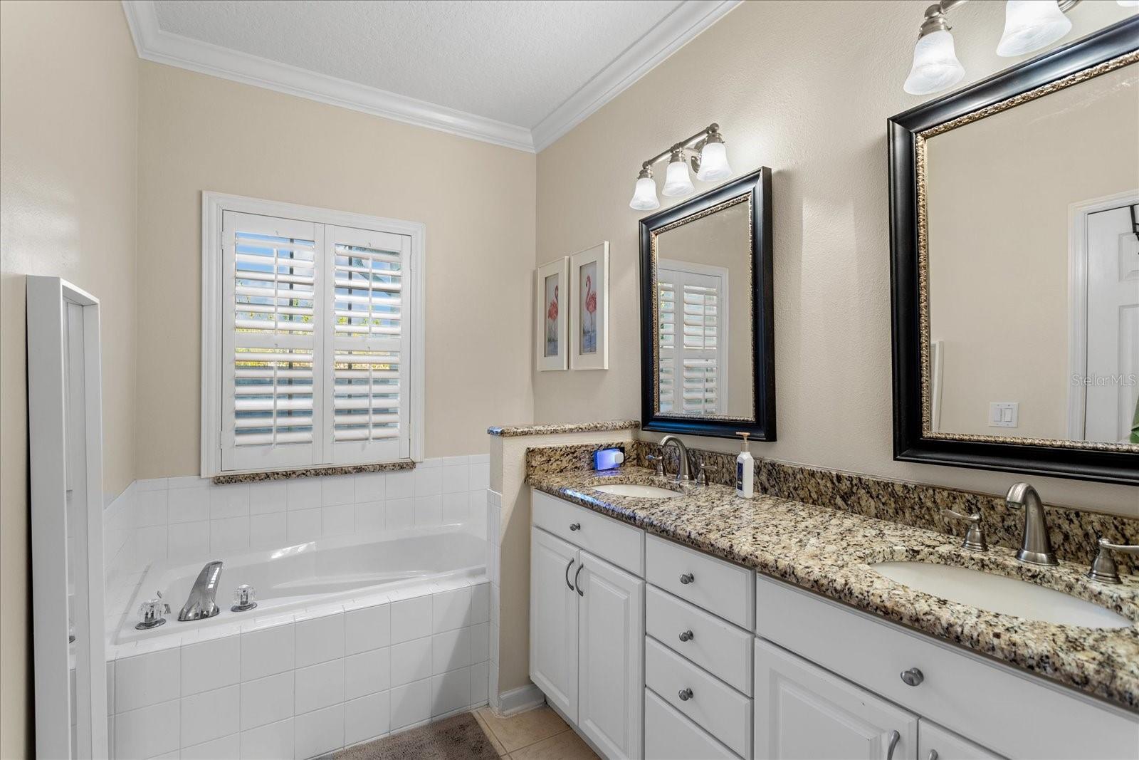 Image 17 of 30 For 9827 Poplar Place