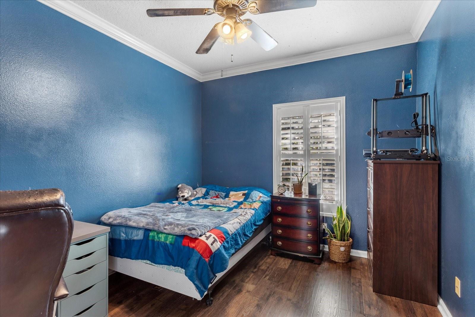 Image 21 of 30 For 9827 Poplar Place