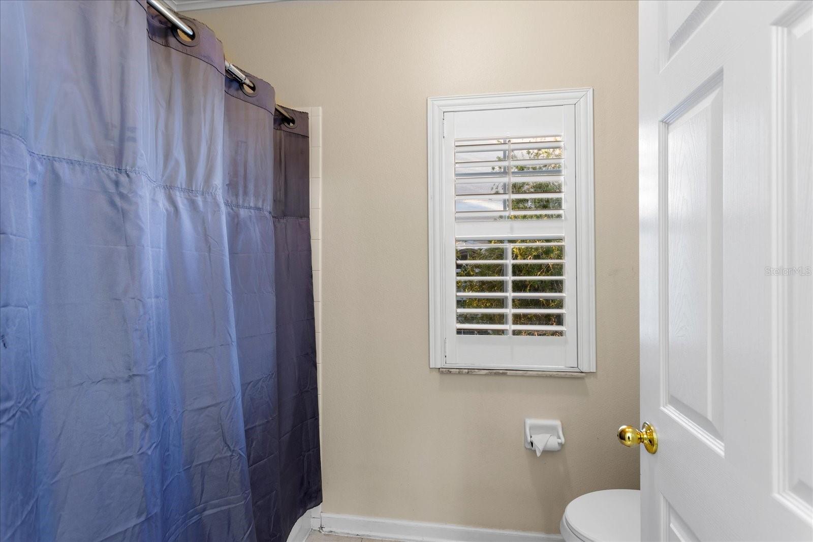 Image 24 of 30 For 9827 Poplar Place