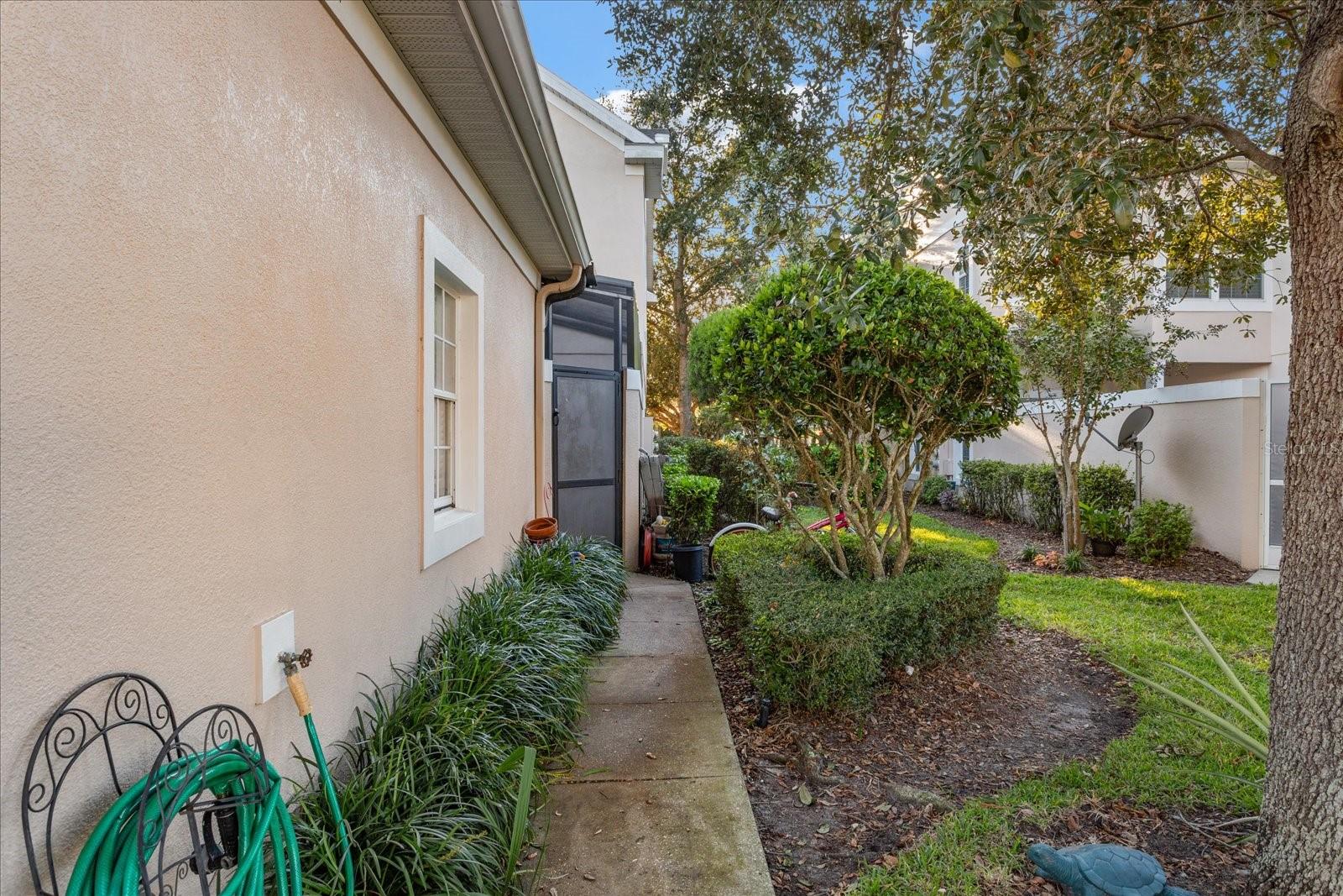 Image 27 of 30 For 9827 Poplar Place