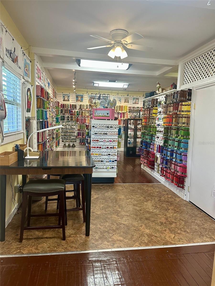 Image 4 of 14 For 1201 Fairbanks Avenue