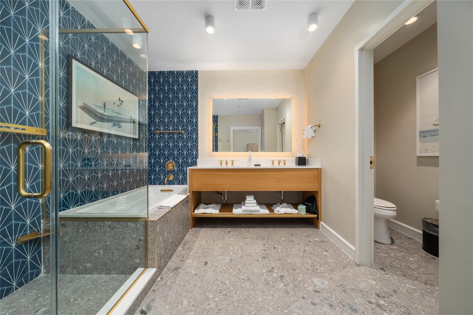 Image 22 of 26 For 8061 Vacation Avenue 114