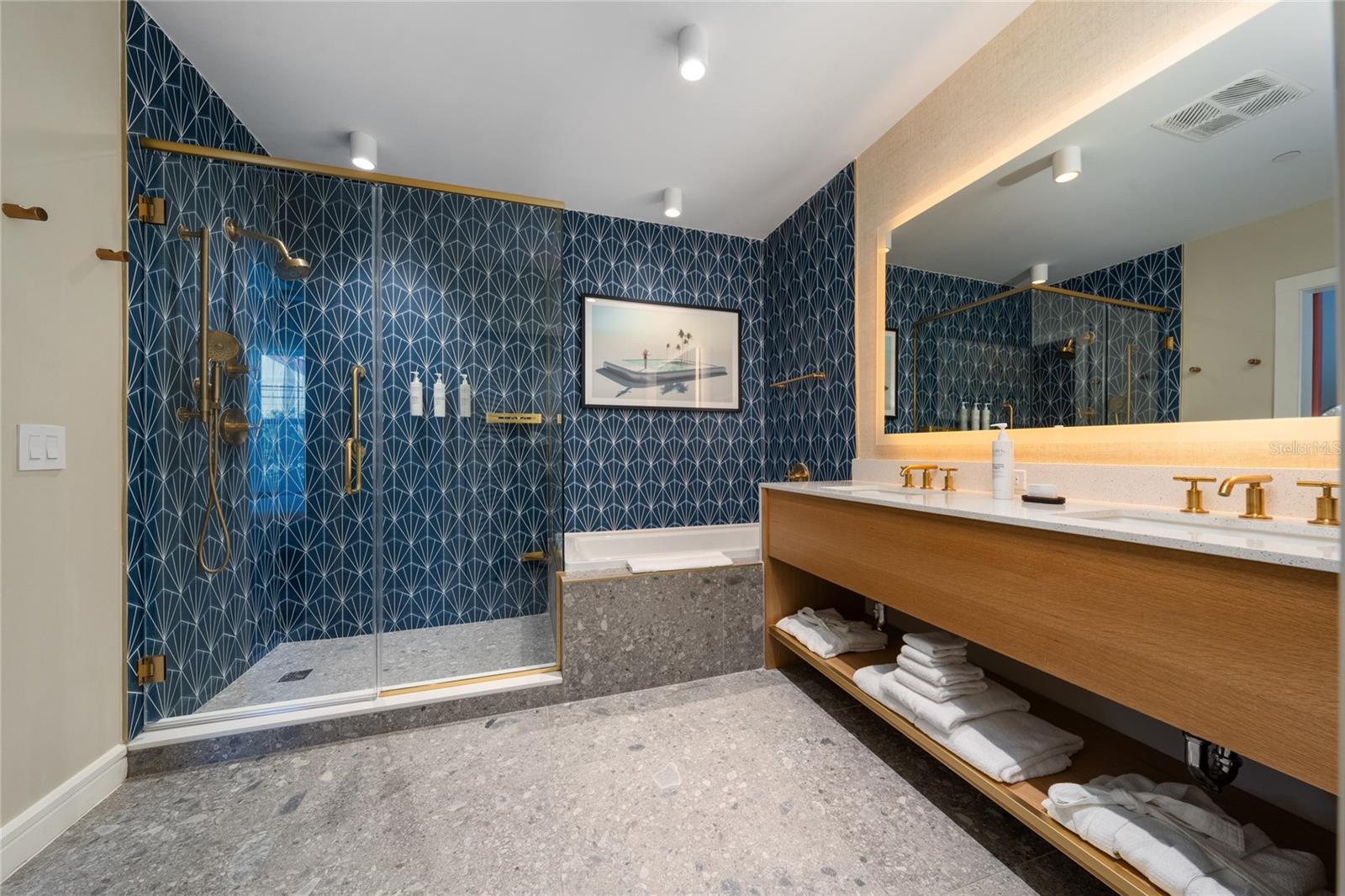 Image 23 of 26 For 8061 Vacation Avenue 114